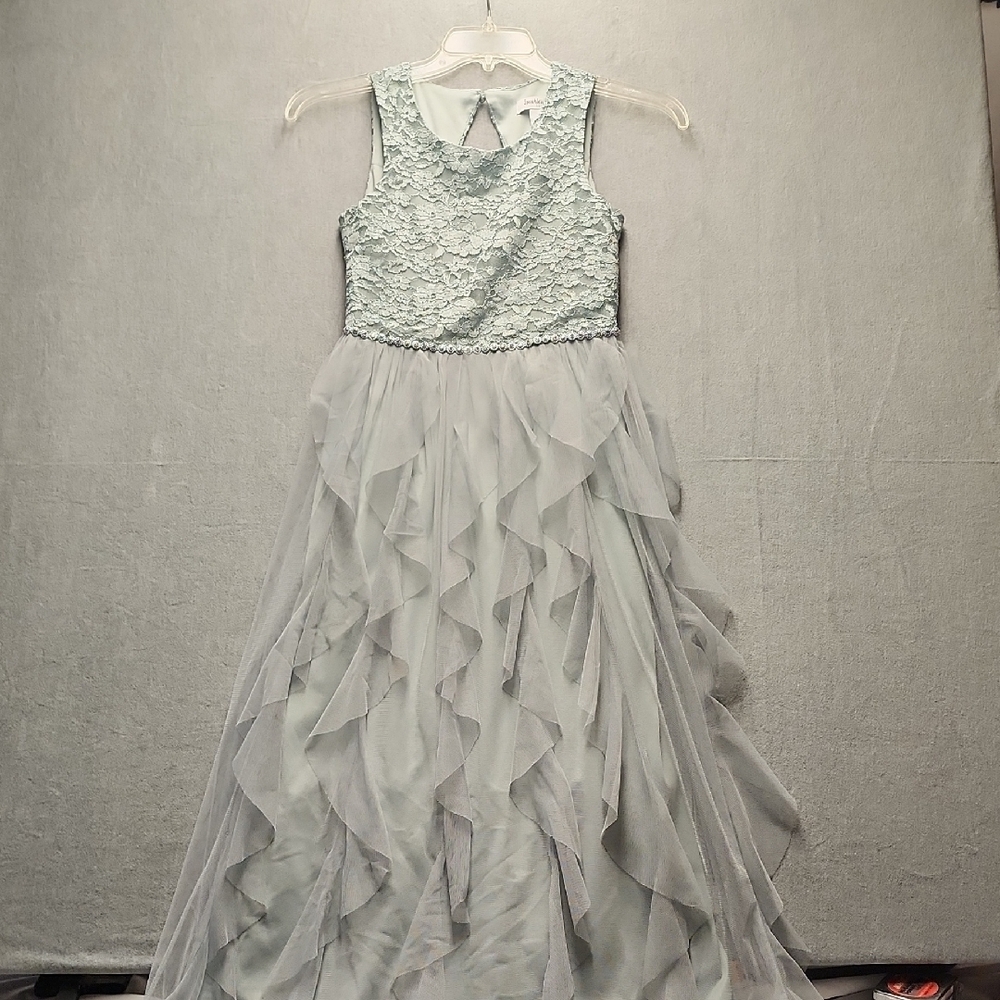 Elegant Lace and Chiffon Dress